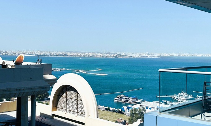 Al Hoora Apartment | Best Apartment, Swimming Pool + Sauna + Gym + Full Kitchen + WIFI