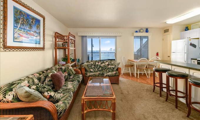 Midtown Ocean City Condo | Best bay view in OC! 2 br/2 ba, outdoor pool - 32nd St.