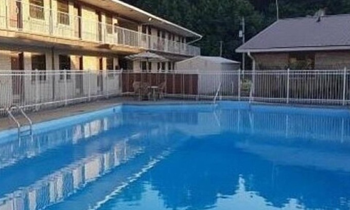 Tell City Hotel | Best Budget Inn