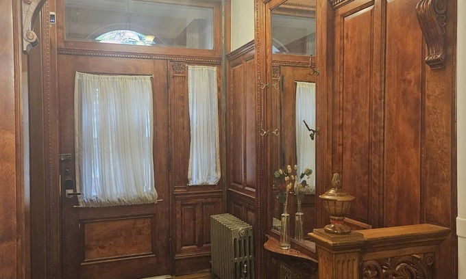 Harlem House | Best Capacious Brownstone Unit