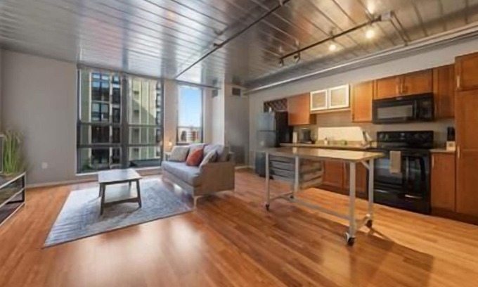 Old West Side Condo | Best Central Location Stylish Condo Unmatched Amenities 429