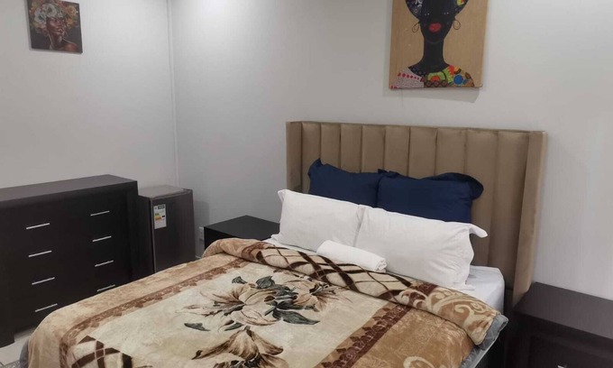 Queenswood House | Best clean guest house in Pretoria