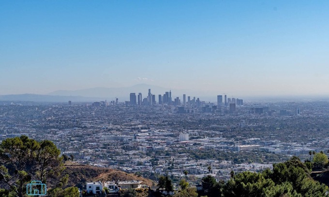 Hollywood Hills West House | "Best Jet Liner Views" in LA on "Staycation" show Dogs Ok