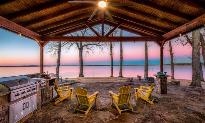 Dogwood House | Best Lake House in Texas