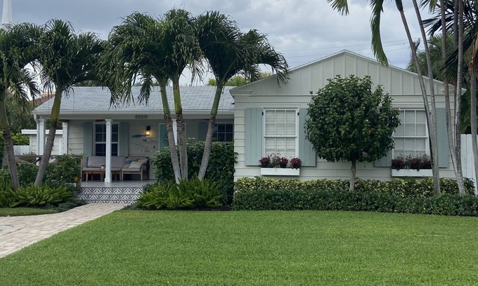 Delray Beach House | BEST LOCATION-CHRISTMAS,JAN & MARCH & APRIL 2026 AVAILABLE!