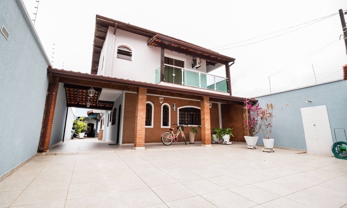 Centro House | Best location in Caraguá with pool - 5 bedrooms - Up to 20 people