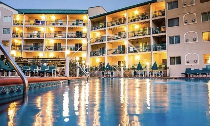 Lake Geneva Condo | Best Location in Lake Geneva, walk to downtown!