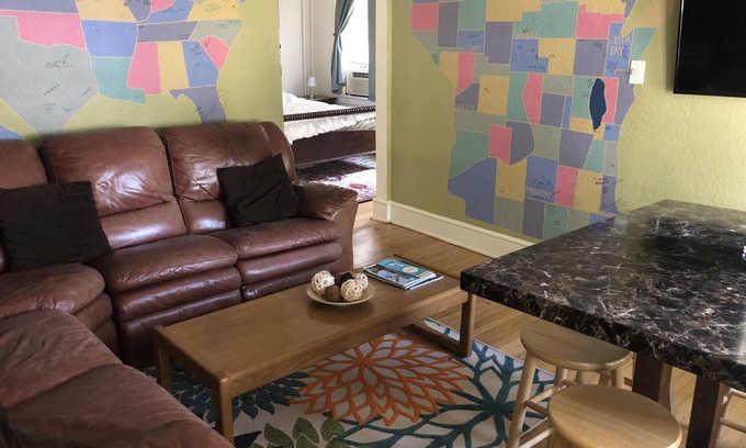 Milwaukee House | Best location in Milwaukee! Lower Duplex Unit - long term stays welcome