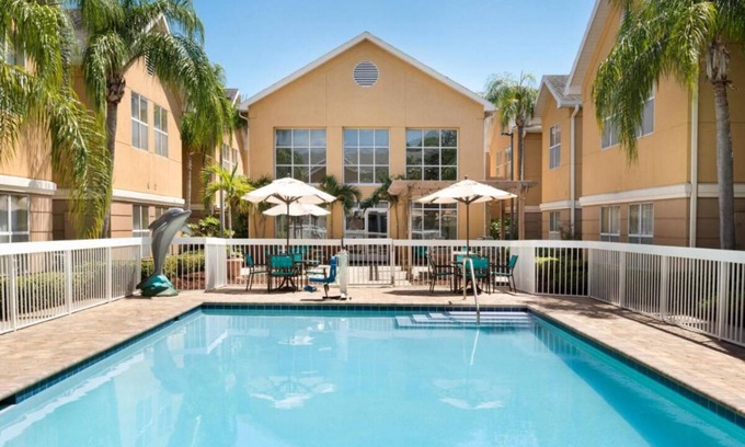Feather Sound Hotel | Best Memories Start Here! Free Breakfast, Swimming Pool, Full Kitchen!