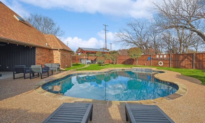 Northeast Carrollton House | Best of Carrollton - Luxury, Pool, Hot tub, Games