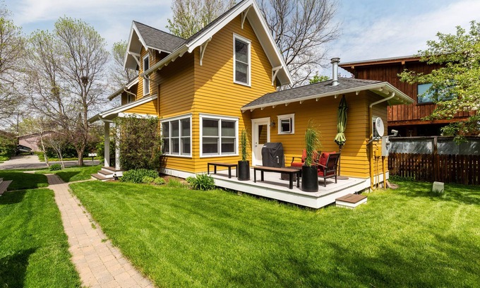 Bozeman House | Best of Downtown Bozeman! 2 VRBO's on This Property (See Listing #1214345)