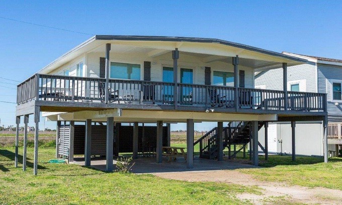 Bermuda Beach House | Best porch in the neighborhood!