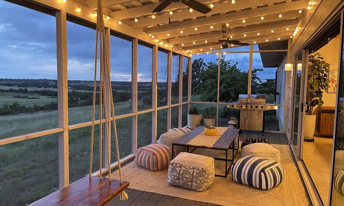 Fredericksburg House | Best sunset and stargazing patio, quiet and peaceful!