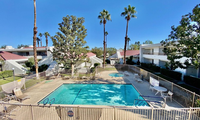 Cathedral City Condo | Best Value Cathedral City Condo with Mountain View