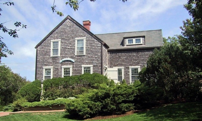 Cliff House | Best Value in Nantucket's Premier Cliff Area near Town, Westmore and Beaches.