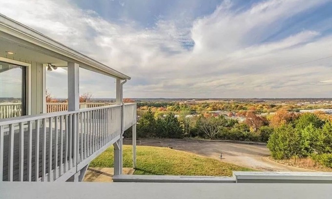 Fayetteville House | Best view in Fayetteville - Hot tub (Sleeps 4)