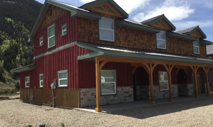 Silverton House | Best view of Kendall Mountain! Easy & ample truck and trailer parking!