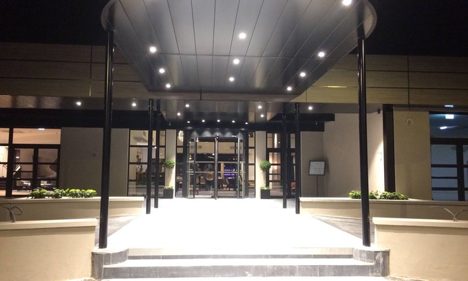 Fresnes-les-Montauban Hotel | Best Western L' Aquarium Arras Nord