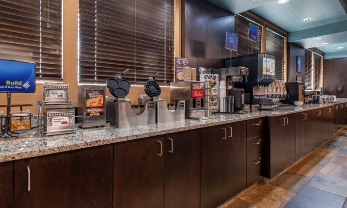 Bonnyville Hotel | Best Western Bonnyville Inn & Suites