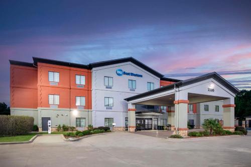 Carthage Hotel | Best Western Carthage Inn & Suites