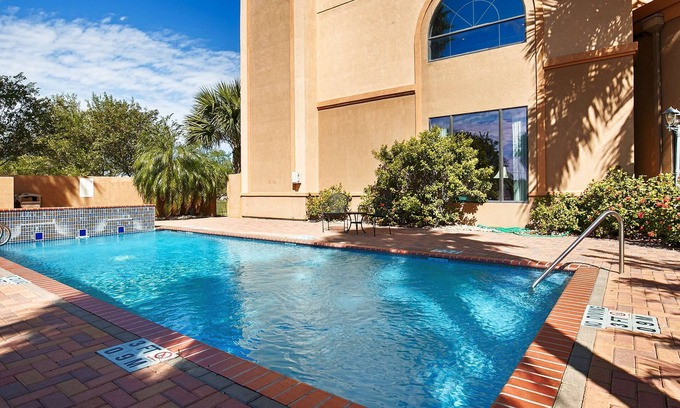 Harlingen Hotel | Best Western Casa Villa Suites