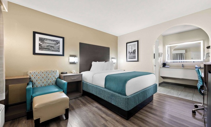 Northport Hotel | Best Western Catalina Inn