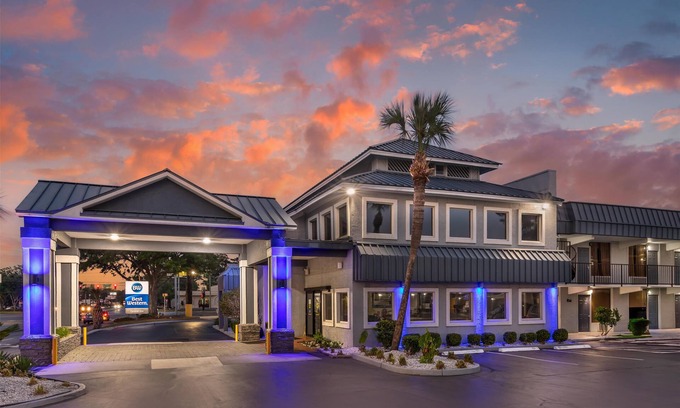 Savannah Hotel | Best Western Central Inn