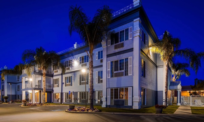 Selma Hotel | Best Western Colonial Inn