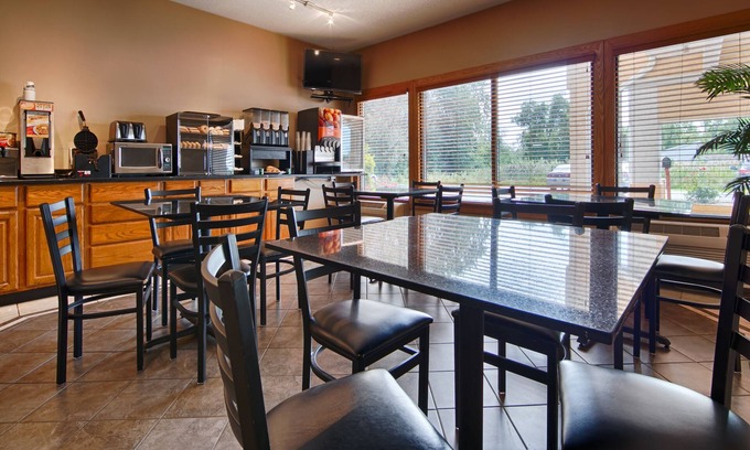 Schererville Hotel | Best Western Crossroads Inn