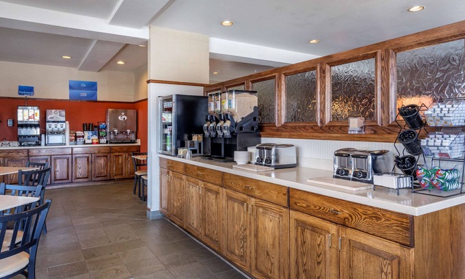 West Yellowstone Hotel | Best Western Desert Inn
