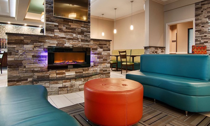 Elkhart Hotel | Best Western Elkhart Inn & Suites