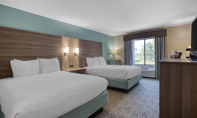 Seven Oaks Hotel | Best Western Executive Inn & Suites