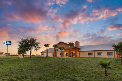 Bruni Hotel | Best Western Hebbronville Inn