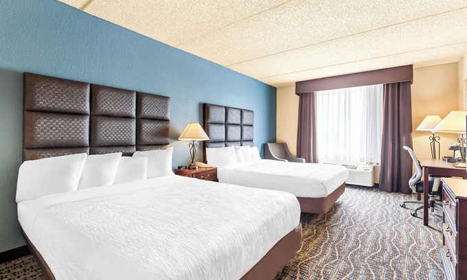 Newton Hotel | Best Western Holiday Manor