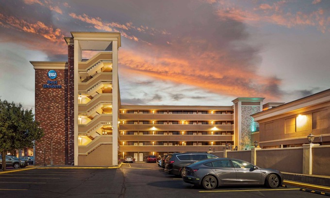 Rockville Centre Hotel | Best Western Mill River Manor