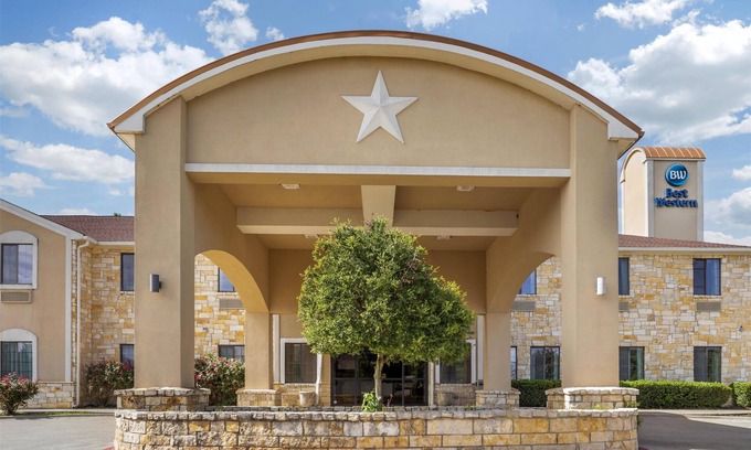Mineola Hotel | Best Western Mineola Inn
