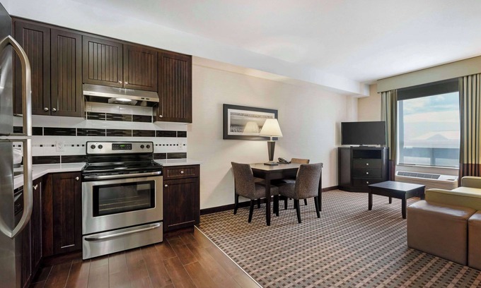 Vernon Hotel | Best Western Pacific Inn