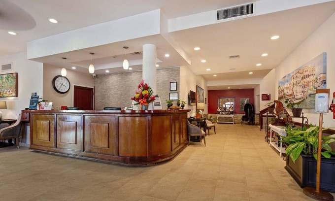 Belama Phase 2 Hotel | Best Western Plus Belize Biltmore Plaza