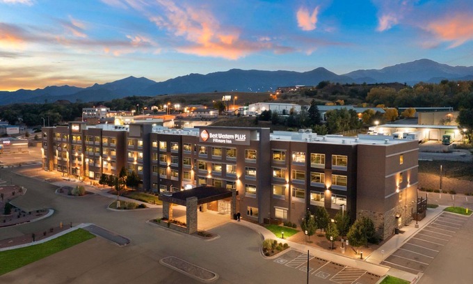 West Colorado Springs Hotel | Best Western Plus Fillmore Inn & Suites