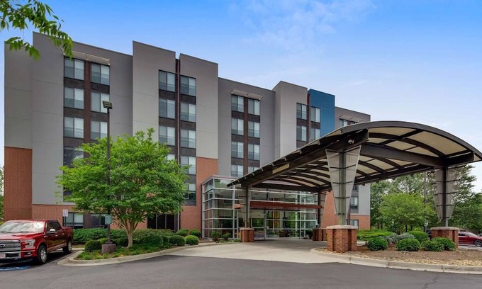 Augusta Hotel | Best Western Plus Augusta North Inn & Suites