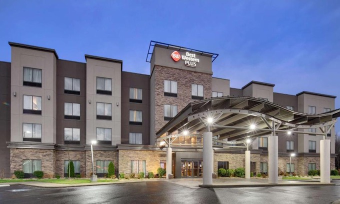 Clarksville Hotel | Best Western Plus Atrium Inn & Suites