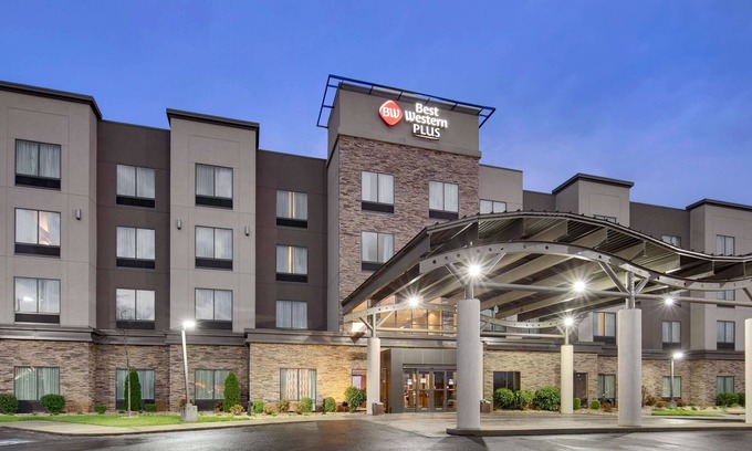 Clarksville Hotel | Best Western Plus Atrium Inn & Suites