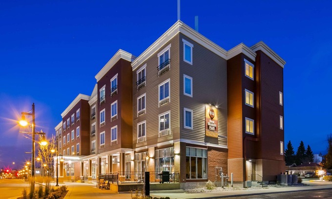 Sylvan Lake Hotel | Best Western Plus Chateau Inn Sylvan Lake