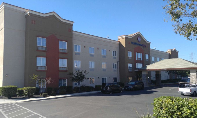 Oakley Hotel | Best Western Plus Delta Inn & Suites