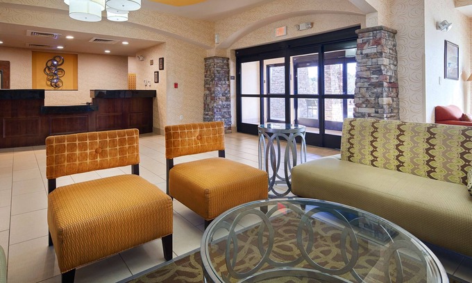 Mansfield Hotel | Best Western Plus Desoto Inn & Suites