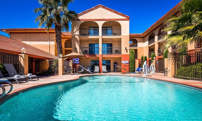 Manteca Hotel | Best Western Plus Executive Inn & Suites Manteca