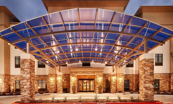 Flatonia Hotel | Best Western Plus Flatonia Inn