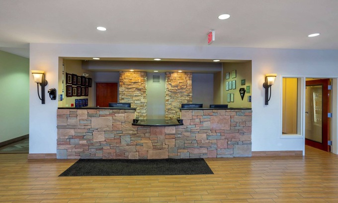 Frontier Hotel | Best Western Plus Fossil Country Inn & Suites
