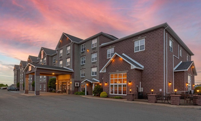 Fredericton Hotel | Best Western Plus Fredericton Hotel & Suites