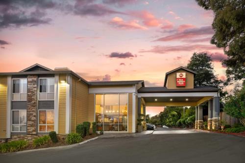 Benicia Hotel | Best Western Plus Heritage Inn